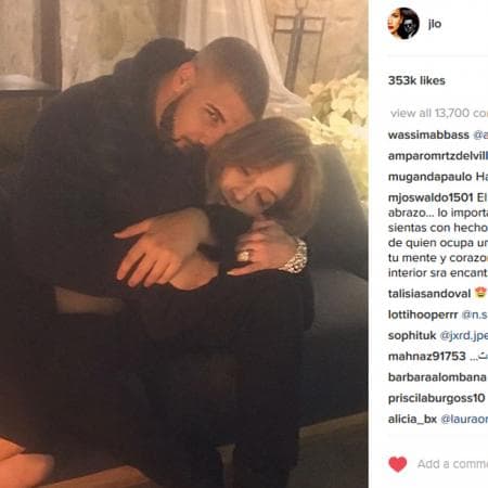 Los rumores de Jennifer López y Drake saliendo fueron una bomba a fines de 2016. Ambos cantantes se mostraron muy cariñosos en redes sociales y se dijo mucho de un futuro romance. Sin embargo, ninguno confirmó nada.