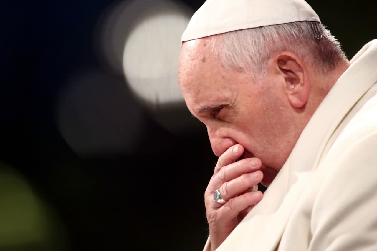 El papa Francisco alerta sobre los riesgos de "buscar un salvador que nos devuelva la identidad y defienda con muros"