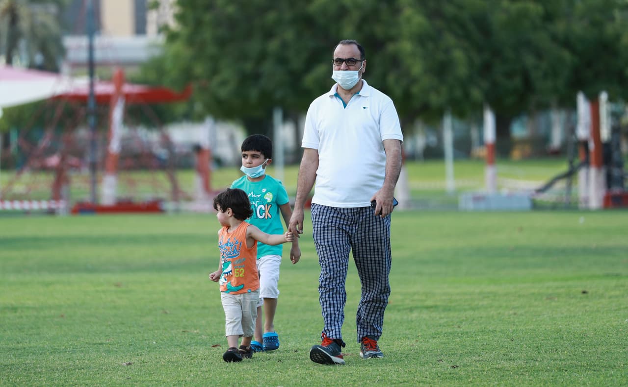 Pero como explica Guamán, 
<b>no todos los niños calificarían:</b>“Lamentablemente el niño también tiene que tener un número de Seguro Social para que así pueda calificar, entonces eso es muy importante, porque ahí crea mucha confusión y hay personas que se han pasado un poco más de la raya y dicen que su hijo está en México y lo quieren poner con un número ITIN, pero eso lamentablemente no califica”.