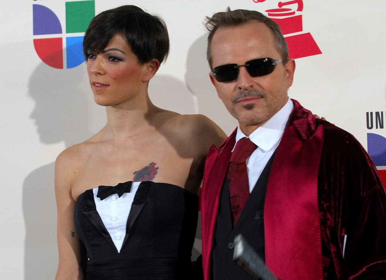 Su tío, el cantautor español 
<b>Miguel Bosé</b>, le dedicó las siguientes palabras en Twitter: "Buen viaje Bimba, mi cómplice, mi compañera, mi amor, mi hija querida. Guíame".