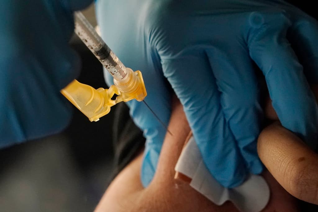 El lado sí importa: este estudio demuestra la importancia del brazo donde se aplica la vacuna contra el covid-19