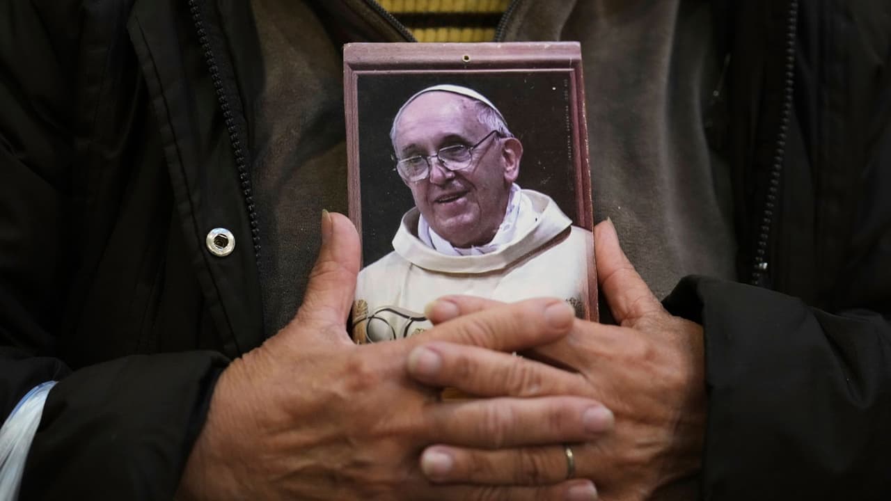 La muerte del papa Francisco enlutó y tocó profundamente a miembros de la comunidad católica en el área de San Antonio, quienes han expresado su pesar y resaltan el legado del pontífice.