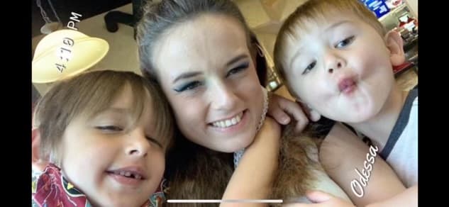 Marissa Grimes era mamá de dos pequeños y había hecho denuncias de violencia doméstica contra su ex Valerian Will Osteen, quien hasta llegó a ser arrestado. En la declaración jurada, las autoridades comentan que en una de las denuncias, Osteen "apuntó con un arma en la cabeza de Marissa".
