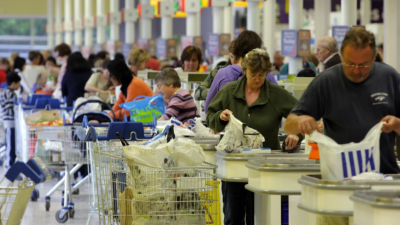 El impacto de la inflación en tus bolsillos es real: el aumento de precios es el mayor en 40 años