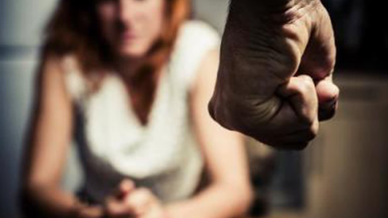Ayuda disponible para víctimas de violencia doméstica en Arizona. No están solas