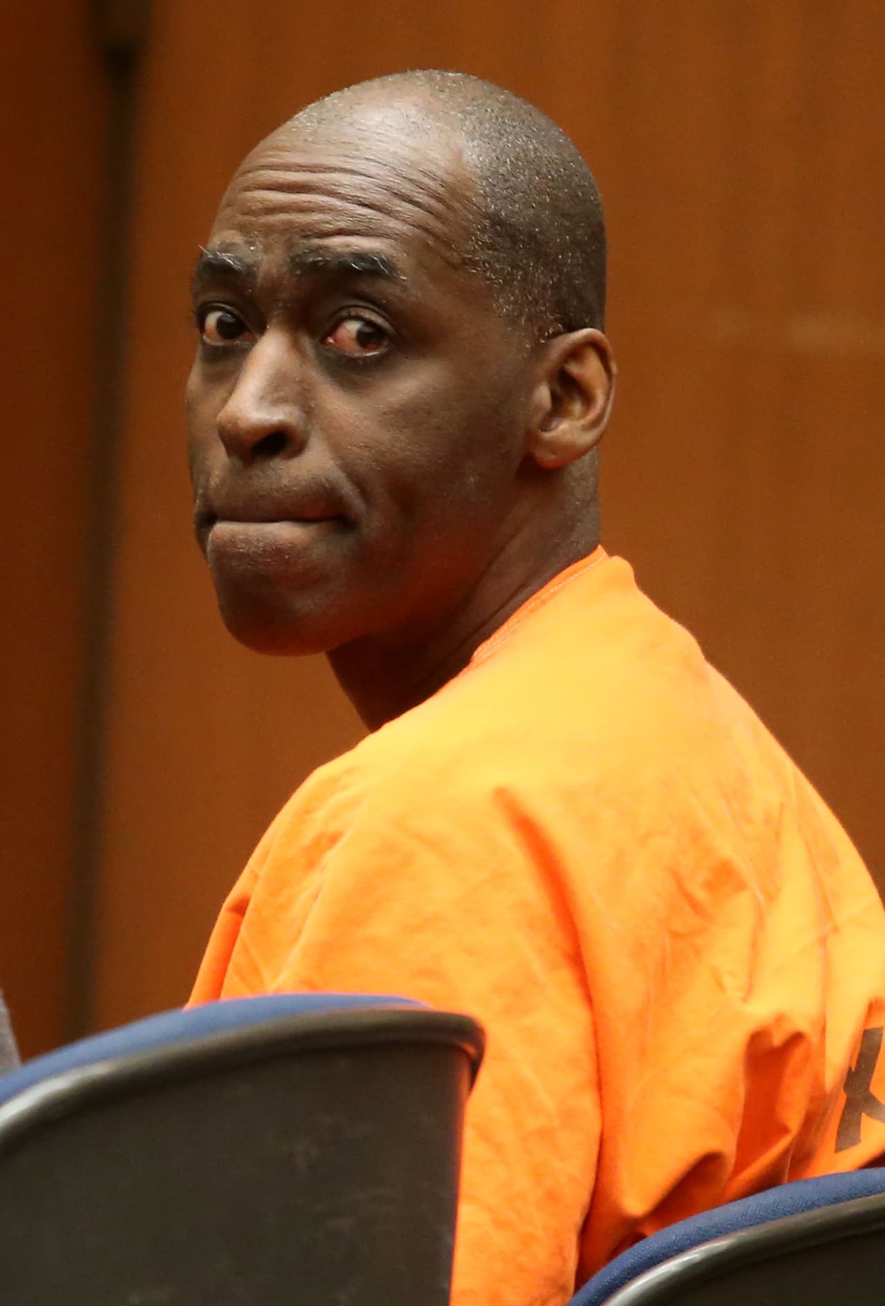 Enfurecido porque su esposa quería un divorcio, el actor Michael Jace, mejor conocido por interpretar al oficial de policía Julien Lowe en The Shield, 
<a href="https://www.yahoo.com/entertainment/former-shield-actor-michael-jace-gets-40-years-183155126.html" target="_blank">le disparó mortalmente en 2014 después de que ella regresó a su casa de Los Ángeles</a>. 
<br>
<br>Después del tiroteo, Jace llamó al 911 y se entregó. Jace fue declarado culpable de asesinato en segundo grado después de un juicio de una 
<b>semana en 2016 y fue sentenciado a 40 años de prisión</b>.