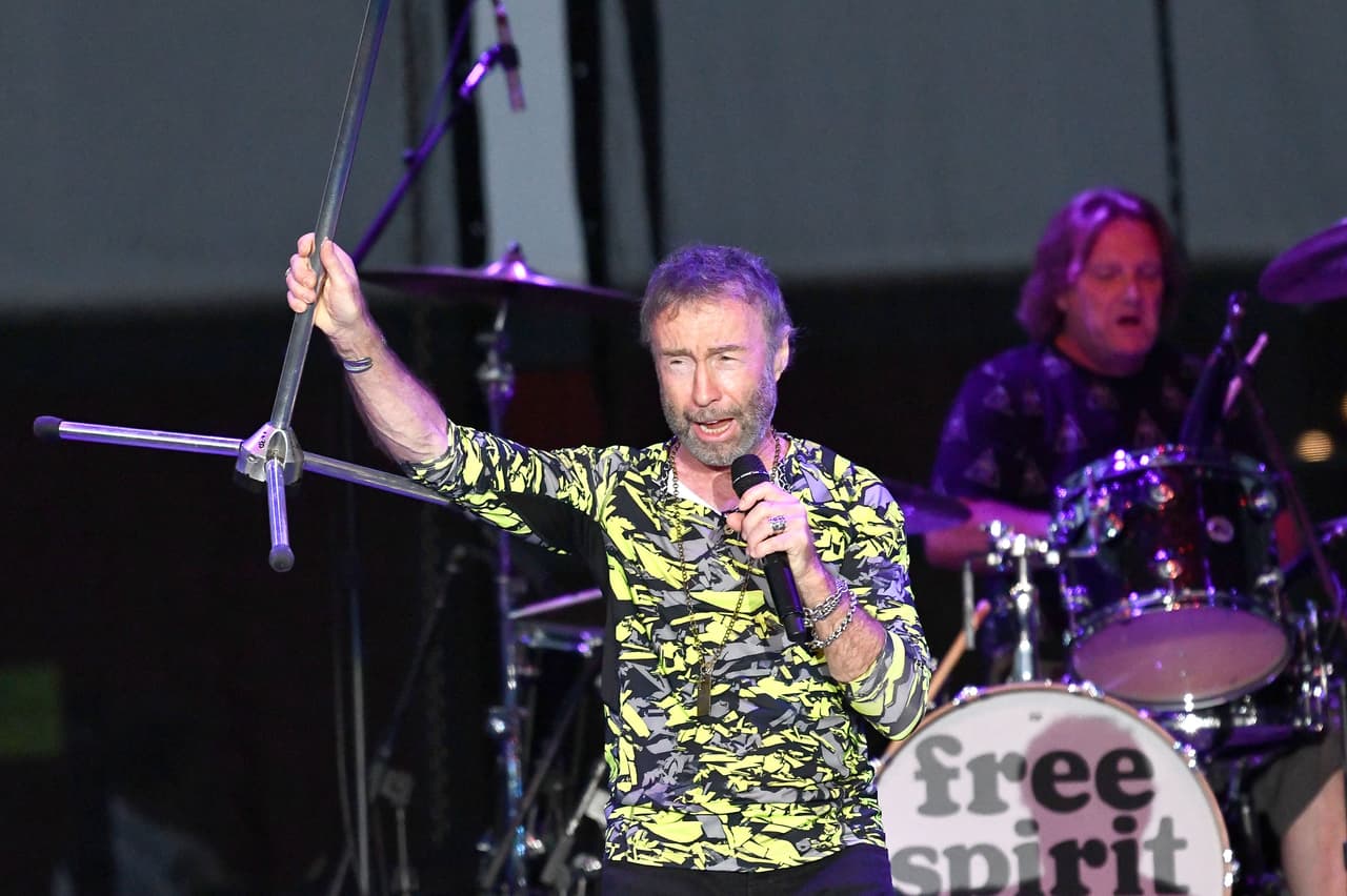 <b>Paul Rodgers</b>. El tema 'All right now' de la banda Free and Bad Company fue reproducido durante la convención Republicana de 2016. Rodgers, 
<a href="https://twitter.com/_paulrodgers/status/755094139650408450"><u>coautor de la canción tuiteó</u></a>: "nunca recibí solicitud ni concedí permiso para usar 'All right now'. Mi abogado se ocupa de este asunto. Paul".
