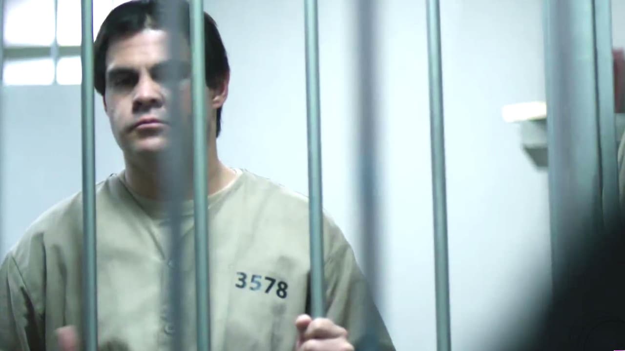 Guzmán Loera necesitaba tener controlado cada aspecto del terreno, pues sabía que los hombres de 
<b><a href="https://www.univision.com/series/el-chapo/humberto-busto-es-don-sol-en-el-chapo">'Don Sol'</a></b> no perderían el tiempo para recapturarlo.