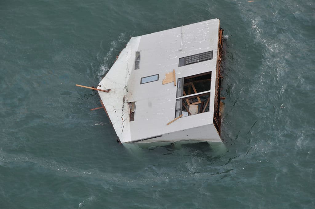 Los expertos recomiendan que los californianos, especialmente los que viven en las costas, conozcan los pasos a seguir en caso de una alerta por un tsunami.
