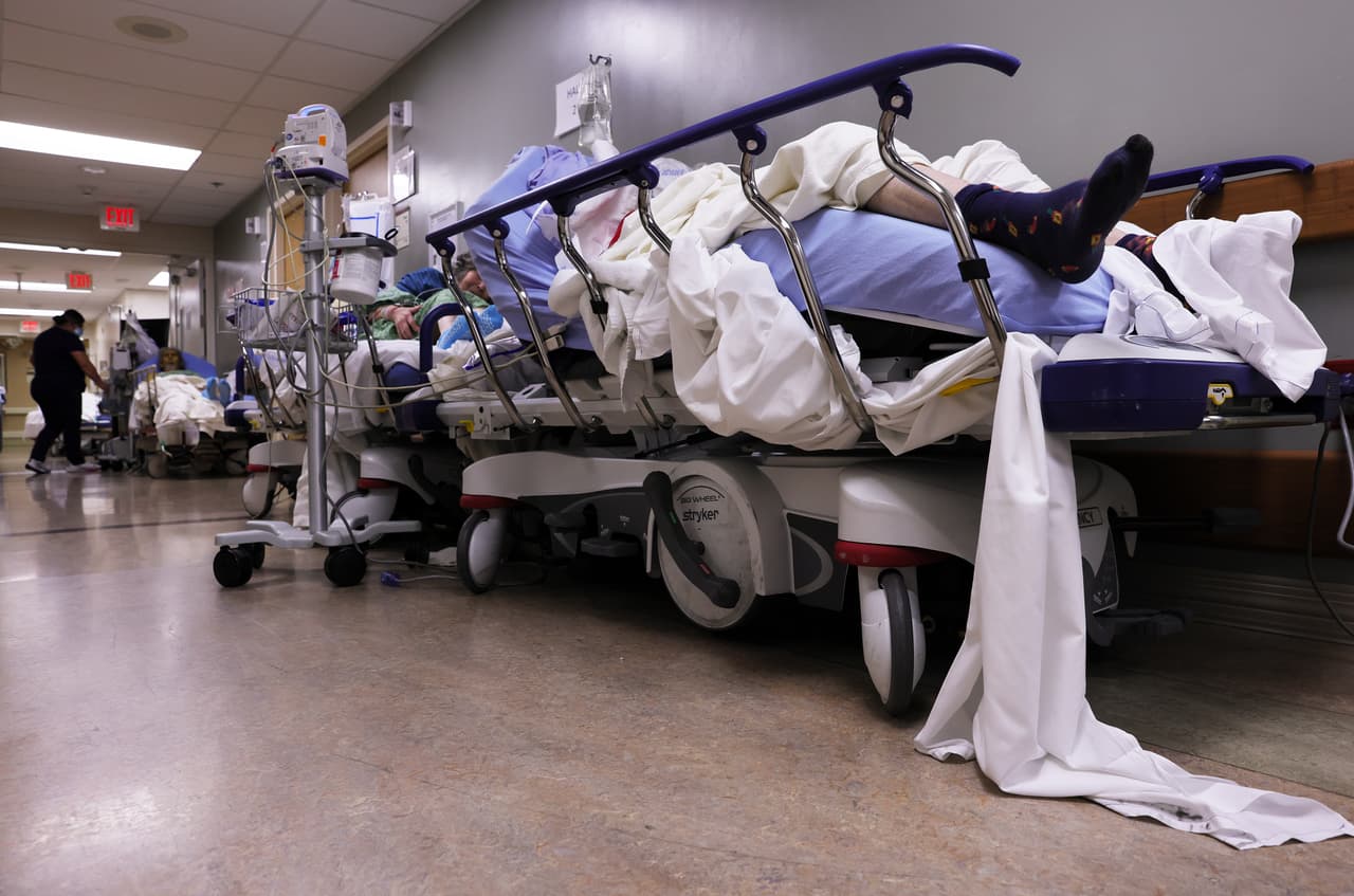 Las imágenes son una muestra fehaciente de la crisis que viven los hospitales del sur de 
<a href="https://www.univision.com/temas/california">California</a>.