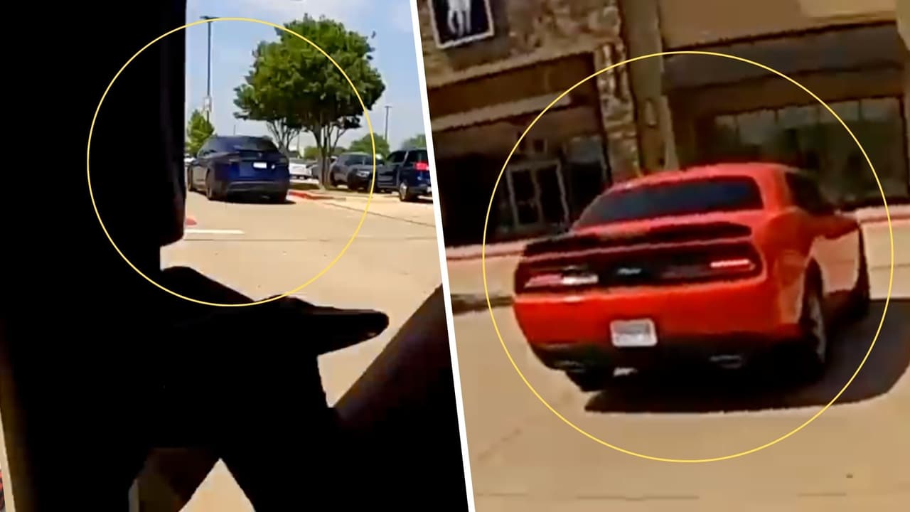 <b>“¡Salgan de aquí!”</b>: El oficial corre con su arma en la mano a través del estacionamiento del centro comercial 
<b>mientras se escuchan más disparos</b>. El agente le pide a los conductores que 
<b>salgan lo más pronto del lugar</b>.