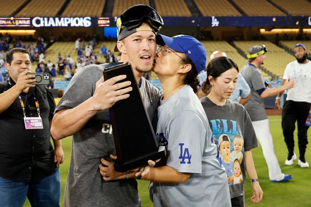 Será la 12 ocasión en que Los Dodgers y Los Yankees se enfrenten en la Serie Mundial y la primera en 43 años.
<br>