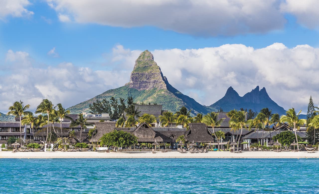 <b>Africa</b>
<br>
<br>
<b>País más feliz: Islas Mauricio (6.0 puntos).</b>
<br>
<br>En julio de 2020 esta nación se convirtió en el segundo país con más altos ingresos de África, esto lo ayudó a consolidar su estatus como el más feliz de la región.
<br>
<br>Zambia, el país africano más mejorado, tiene una de las poblaciones más jóvenes del mundo, lo que presenta oportunidades a largo plazo para la participación en la fuerza laboral.
<br>