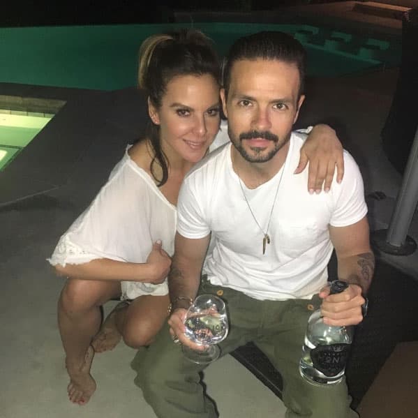 Después de su segundo divorcio a Kate se le vinculó con Chema Torre, ya que ambos convivían mucho por su trabajo.