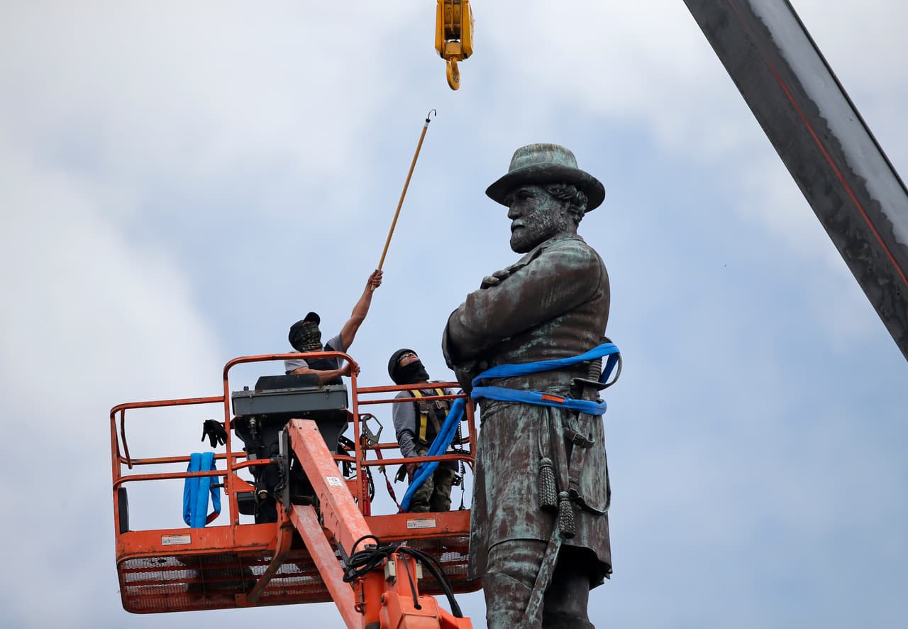 En la escuela Robert E. Lee 55% son negros e hispanos: una latina quiere cambiarle de nombre