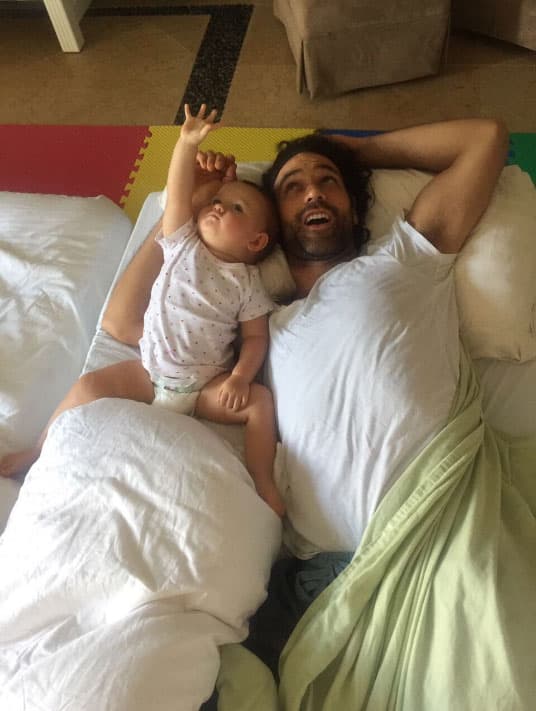 El actor de 44 años de edad decidió alejarse de las telenovelas para disfrutar de su paternidad tras el nacimiento de su hija María Magdalena en febrero de 2016.