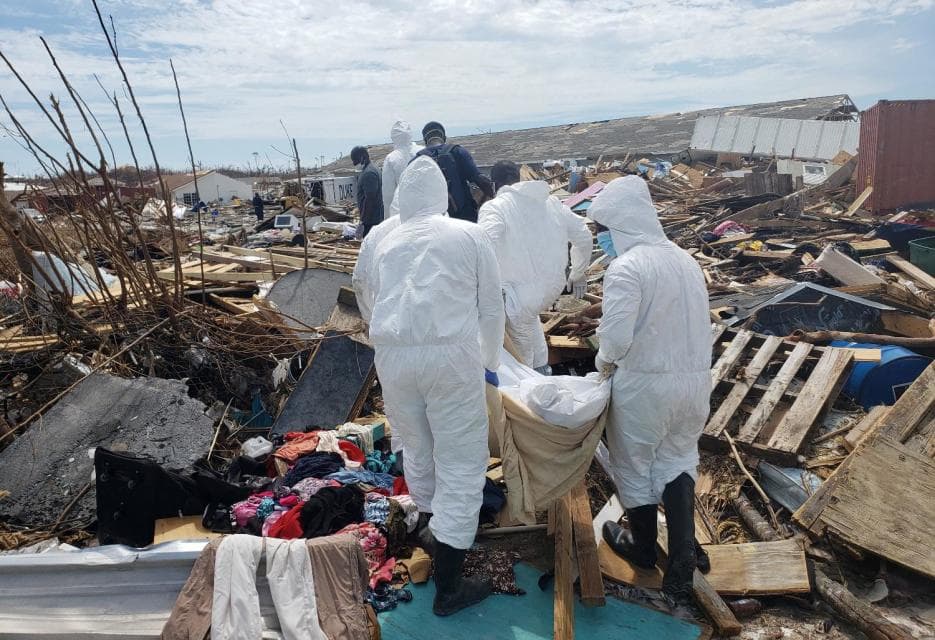 La lista de desaparecidos en Las Bahamas por el huracán Dorian se reduce a 1,300