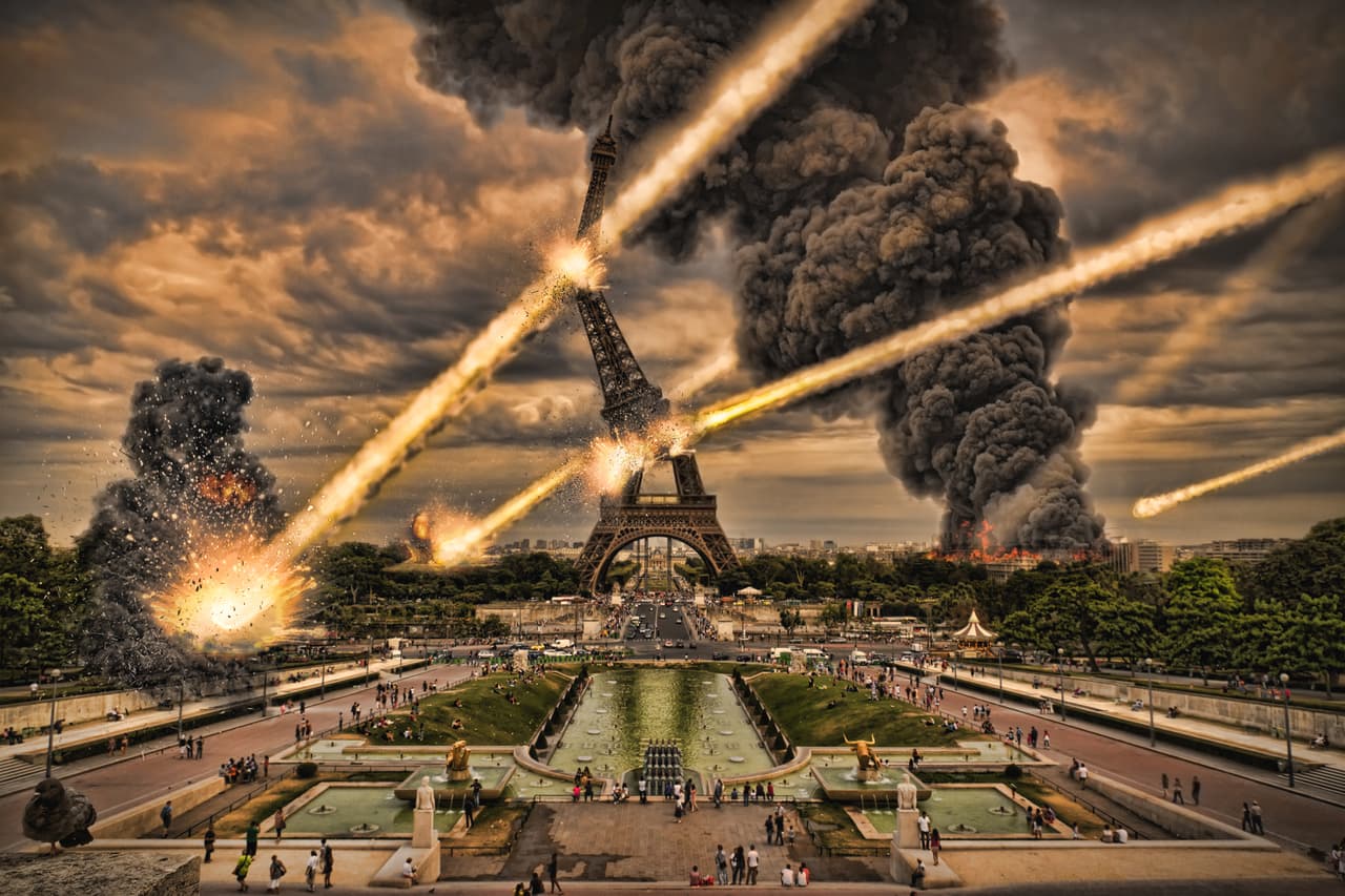 El numerólogo Meade insiste que 
<b><a href="https://www.theguardian.com/us-news/2018/apr/19/david-meade-end-of-world-predictions-rapture">no será este lunes</a></b>, pero se atreve a decir que "tal vez entre mayo y septiembre" pase algo importante, mientras que el mundo no terminará "sino hasta dentro de mil años", lo cual obviamente tampoco tiene sustento. Se trata una vez más de 'fake news' que no hay que creer.