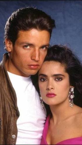 Rafael Rojas protagonizó junto con Salma Hayek un gran éxito de la televisión latinoamericana, la telenovela 'Teresa'.