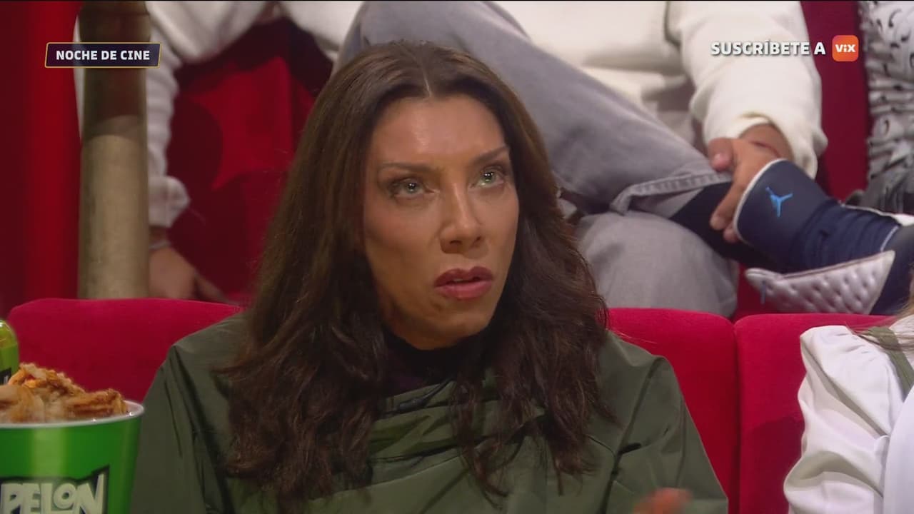 Cynthia Klitbo estalla en plena función de cine: 'Somos una jauría de hienas, algunas de pedigree otras no'