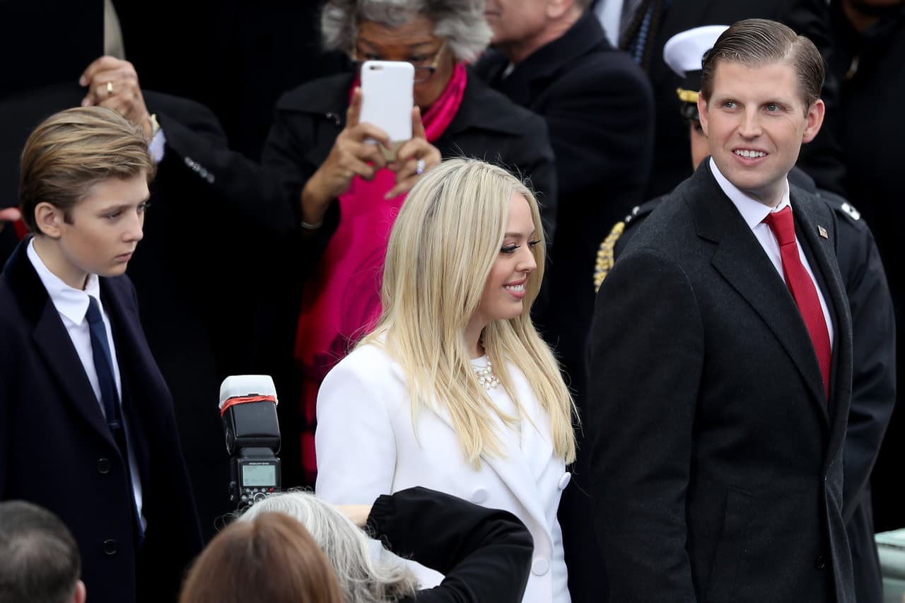 <b>Tiffany Trump</b>
<br>Tiffany Trump, 
<b>de 22 años</b>, es la única hija del segundo matrimonio de Donald Trump, ese que se produjo después de que el mundo se enterara de que le era infiel a su esposa Ivana con Marla Maples. Sin embargo, ese segundo matrimonio realizado en 1993 duró poco y Tiffany vivió la mayoría del tiempo con su madre.