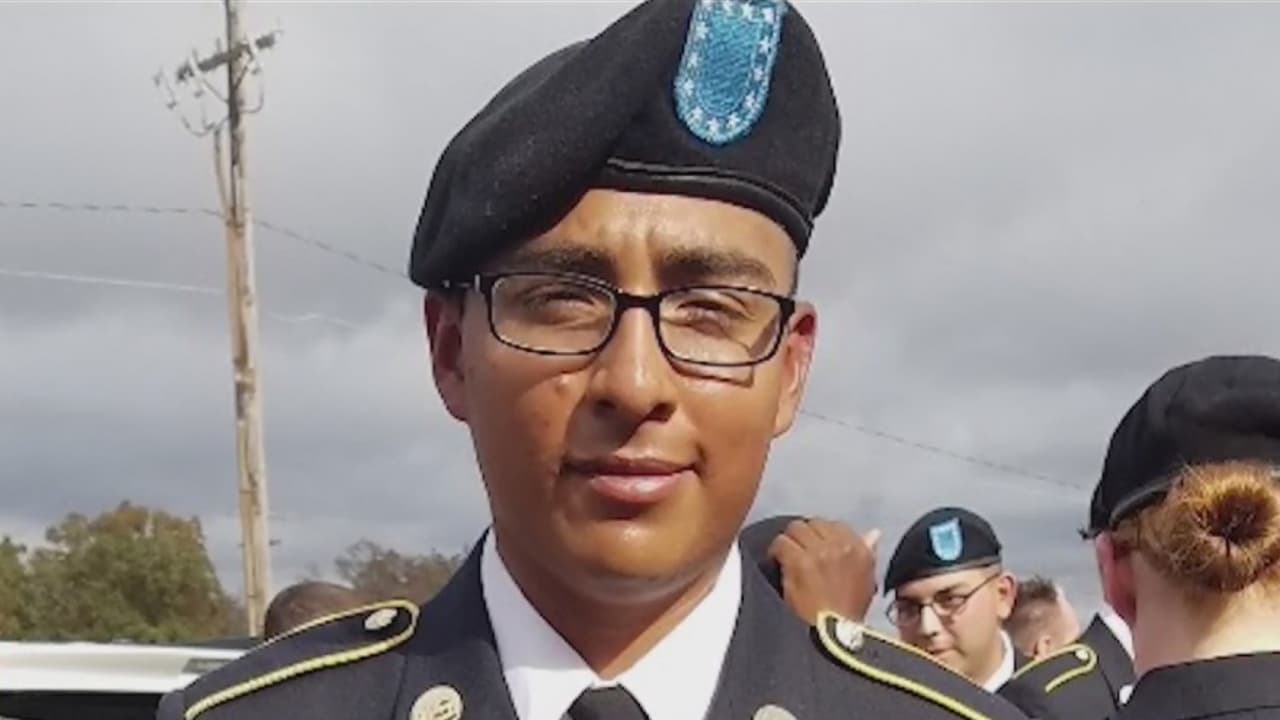 "Queremos respuestas", llevan a cabo vigilia en honor a soldado hispano asesinado en Carolina del Norte