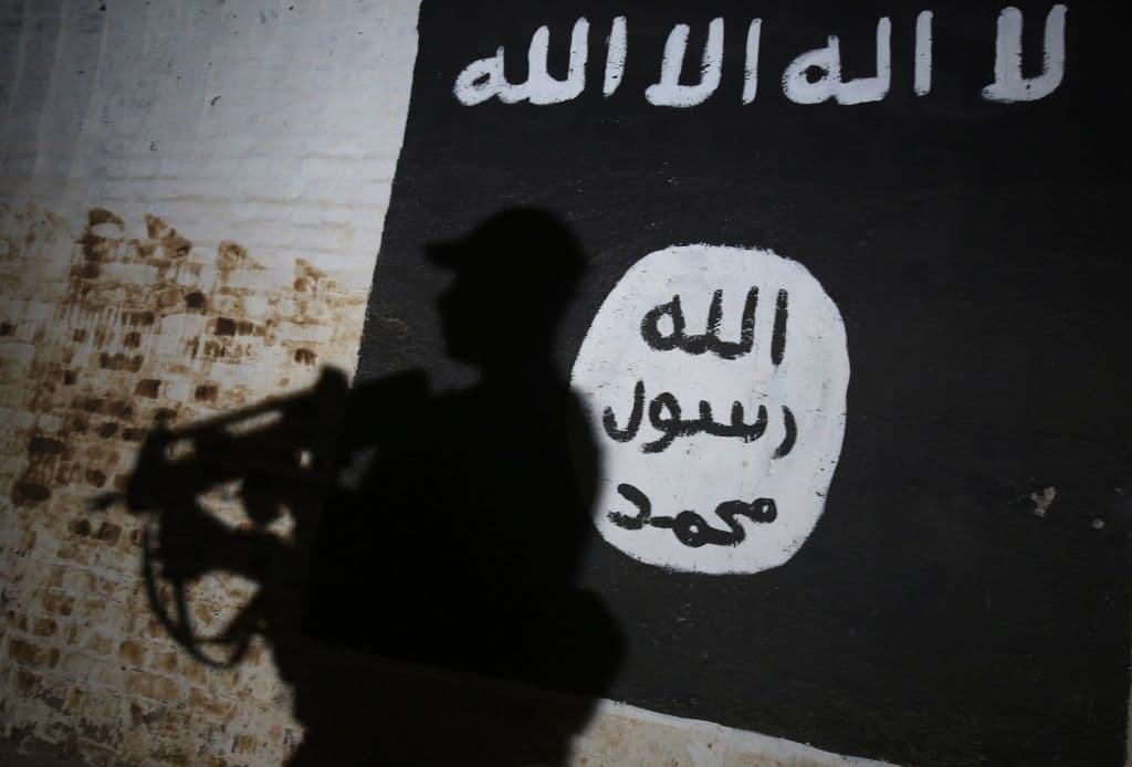Detienen a una pareja estadounidense que pretendía unirse a Estado Islámico en Yemen
