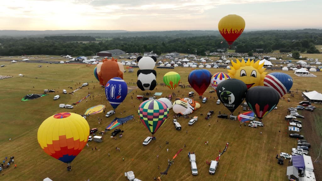 Se estima que los amantes de este deporte estarán inflando 
<b>unos 100 globos aerostáticos </b>y los volaran por el firmamento de Nueva Jersey hasta el domingo por la noche.
<br>