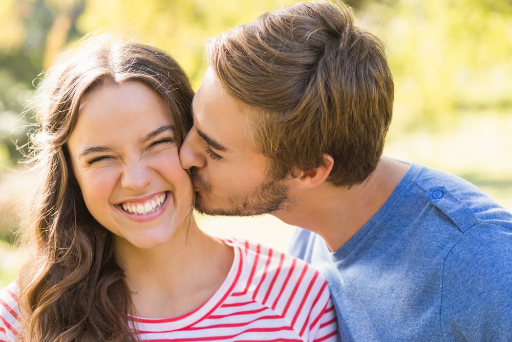 <b>Aries</b>
<br>El temperamento ariano es muy impulsivo y tiende a interpretar una emoción, una atracción física con un sentimiento amoroso y por eso enseguida que se siente atraído hacia alguien se vuelve muy inquieto y ansioso. Demuestra en todo momento un estado de intranquilidad impulsiva, se precipita, se enreda al hablar, confunde cosas y te hace comentarios que no había hecho nunca.