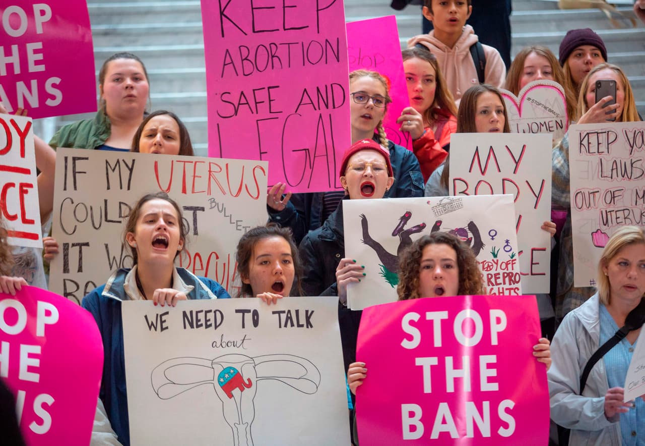 California crea una página web con ayudas para abortar