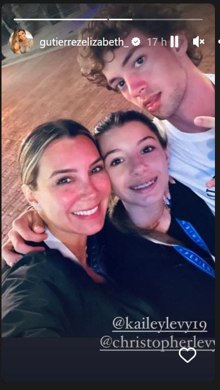 Ellos son
<b><a href="https://www.univision.com/famosos/hijo-de-william-levy-es-igualito-a-el-y-pocos-saben-que-ya-debuto-en-una-telenovela-video" target="_blank"> padres de Christopher (17 años) y Kailey (13). </a></b>
<br>