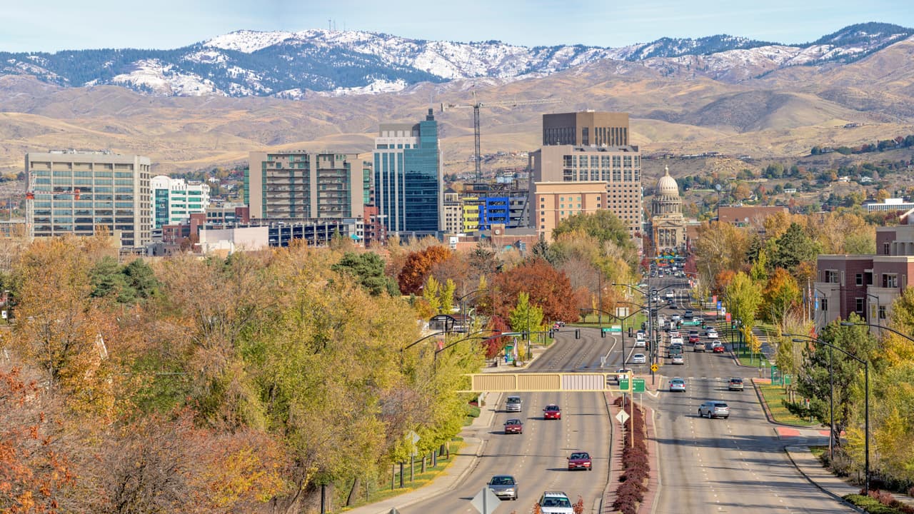 La segunda ciudad con los peores conductores del país es 
<b>Boise, en el estado de Idaho. </b>Según los datos analizados, esta ciudad subió del lugar 27 al puesto número dos, evidenciando un aumento principalmente en conductores que manejan bajo la influencia del alcohol.