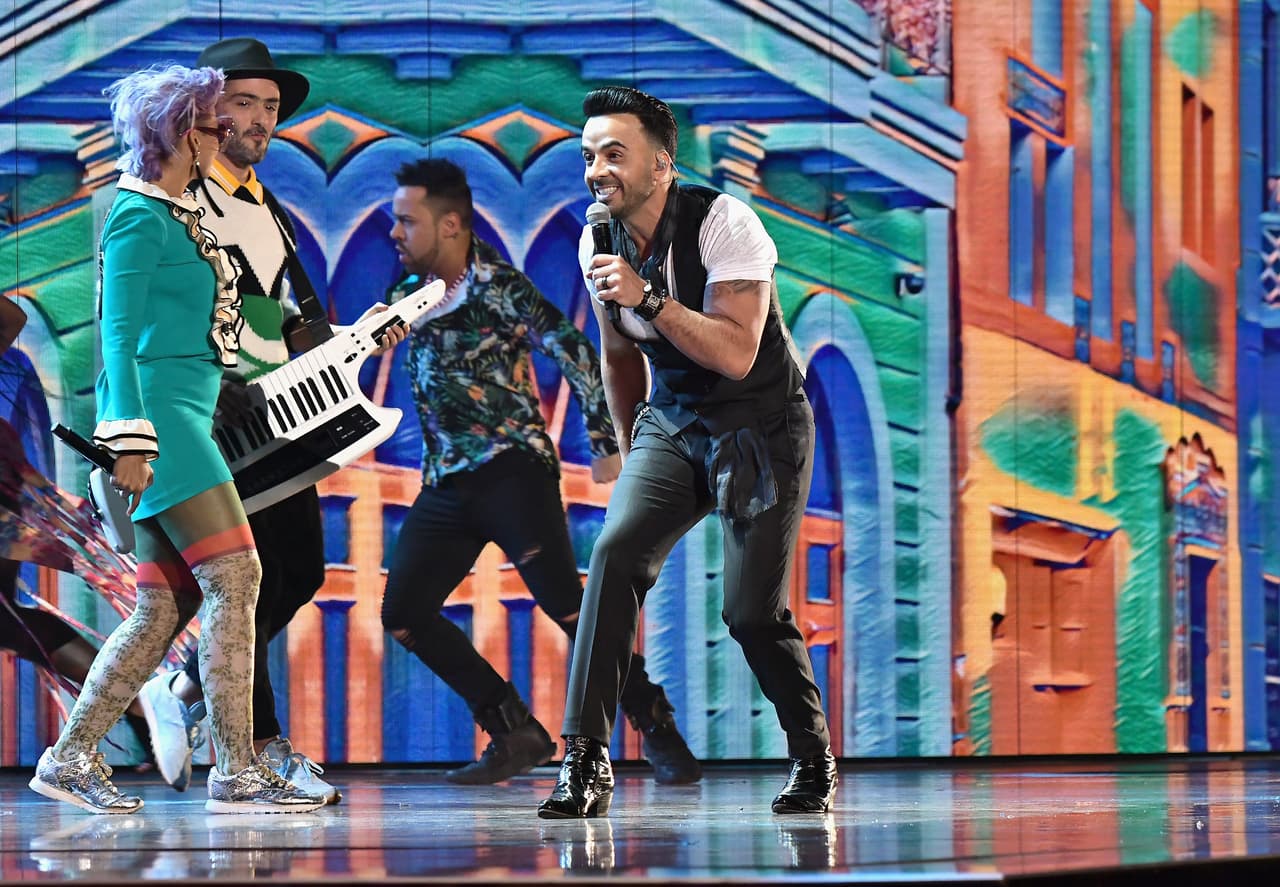 Año: 2017 
<br>Luis Fonsi y Bomba Estéreo