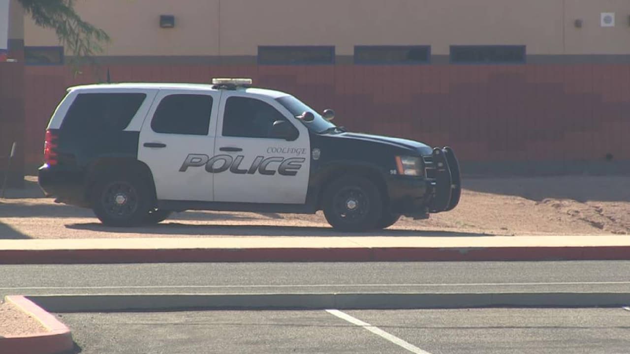 Alerta en Coolidge: Búsqueda de peligroso fugitivo obliga a cerrar todas las escuelas