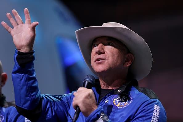 Bezos le ofrece a la NASA un descuento de $2,000 millones para fabricar nave tripulada a la Luna