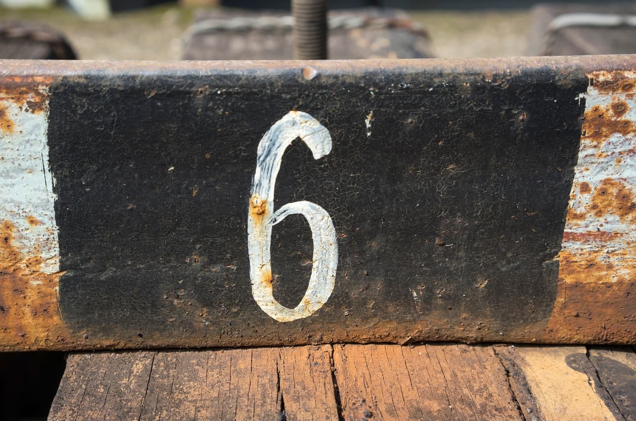 Al número 6 le corresponden las letras F O X.