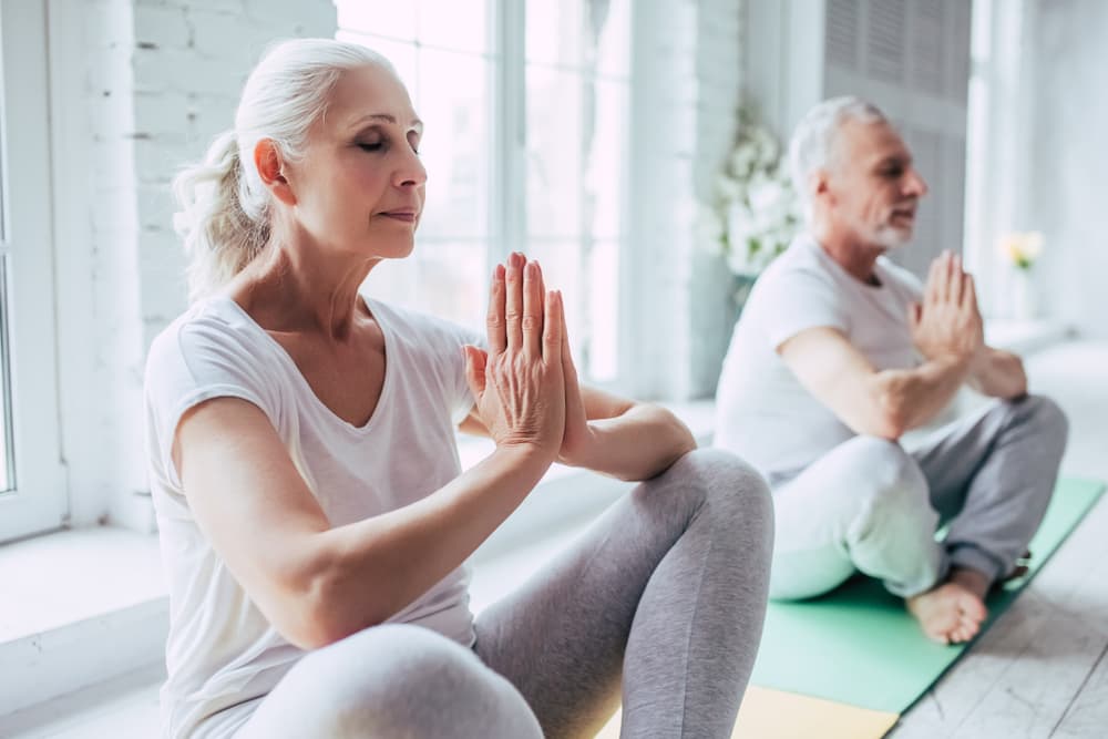 La meditación es básica, aunque no sepamos cómo hacerla, hay ejercicios muy sencillos. Es una práctica milenaria asociada a una sensación de relajación física y tranquilidad interna. Es una forma de despertar la vitalidad, conectarnos con nosotros mismos y encontrar paz interna.