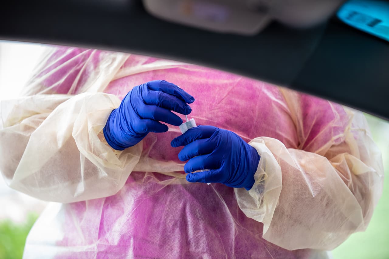 Amplían el horario en los centros de pruebas de coronavirus en Phoenix