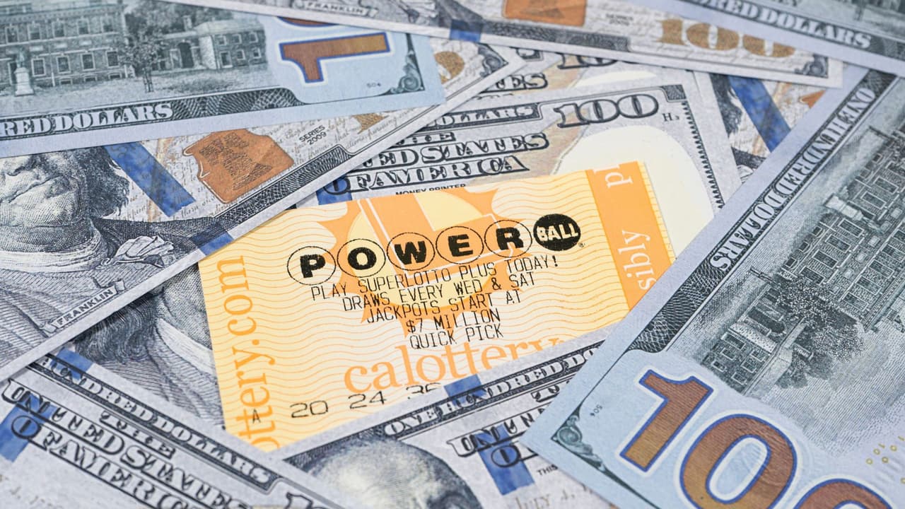 Venden en California boleto del Powerball con un valor de 2.4 millones de dólares 