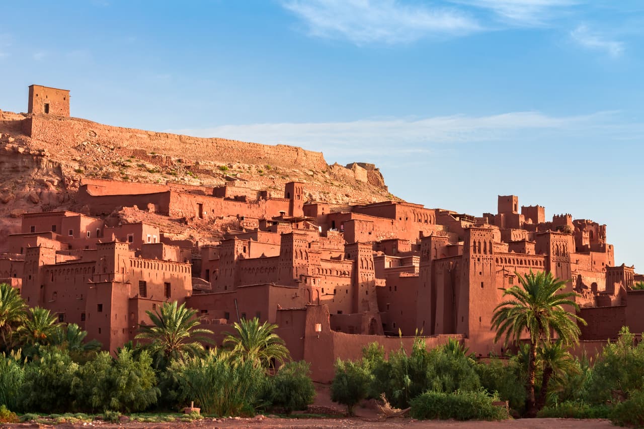 <b>Marruecos es el destino exótico de bajo presupuesto por excelencia. </b>Al igual que la ciudad porteña de Tanger ofrece una amplia variedad de ofertas de hospedaje y alimentación a muy bajo costo, sobre todo considerando la riqueza cultural del lugar. | Foto: iStock. 
<br>