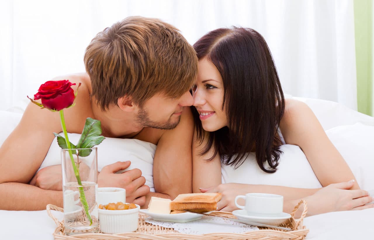 Si tu pareja es de este signo, no vayas muy de prisa, y si tú lo eres hazle ver a quien está contigo la forma en que disfrutas del amor. La comunicación es el factor indispensable que consolida las relaciones. Fíjate también con atención en el lenguaje extraverbal, lo que no dicen las palabras, sino los gestos, que suelen revelar mucho más los aspectos ocultos de la personalidad.