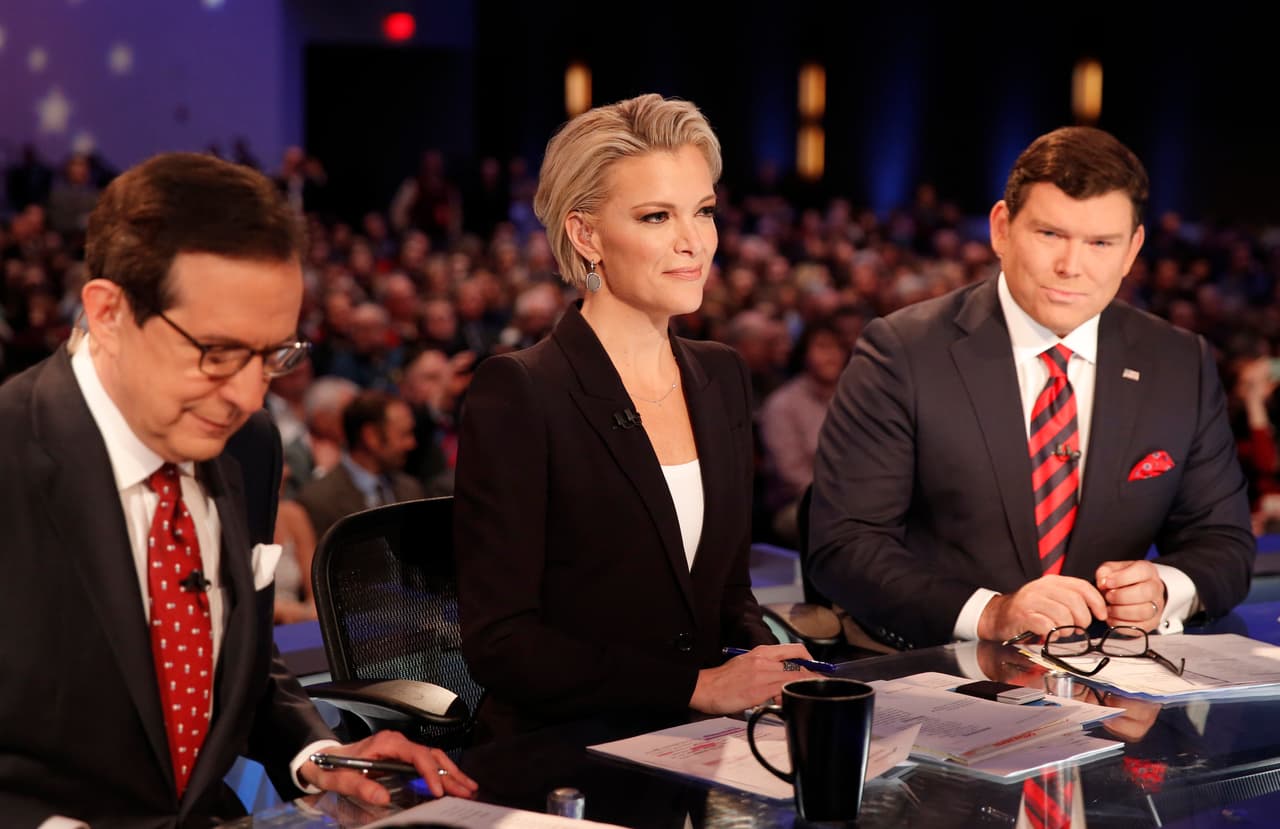 Megyn Kelly, quien fuera ancla de Fox News, le hizo una pregunta incómoda a Trump durante su campaña: “Usted ha llamado a las mujeres que no le gustan cerdos gordos, perras, guarras y animales asquerosos. ¿Le suena al temperamento de un hombre que deberíamos elegir como Presidente?”. Eso provocó que el empresario la llenara de insultos a través de su cuenta en Twitter y sugiriera que tenía la menstruación: "brotaba sangre por todas partes". En la foto ella modera un debate. (28 de enero, 2015).