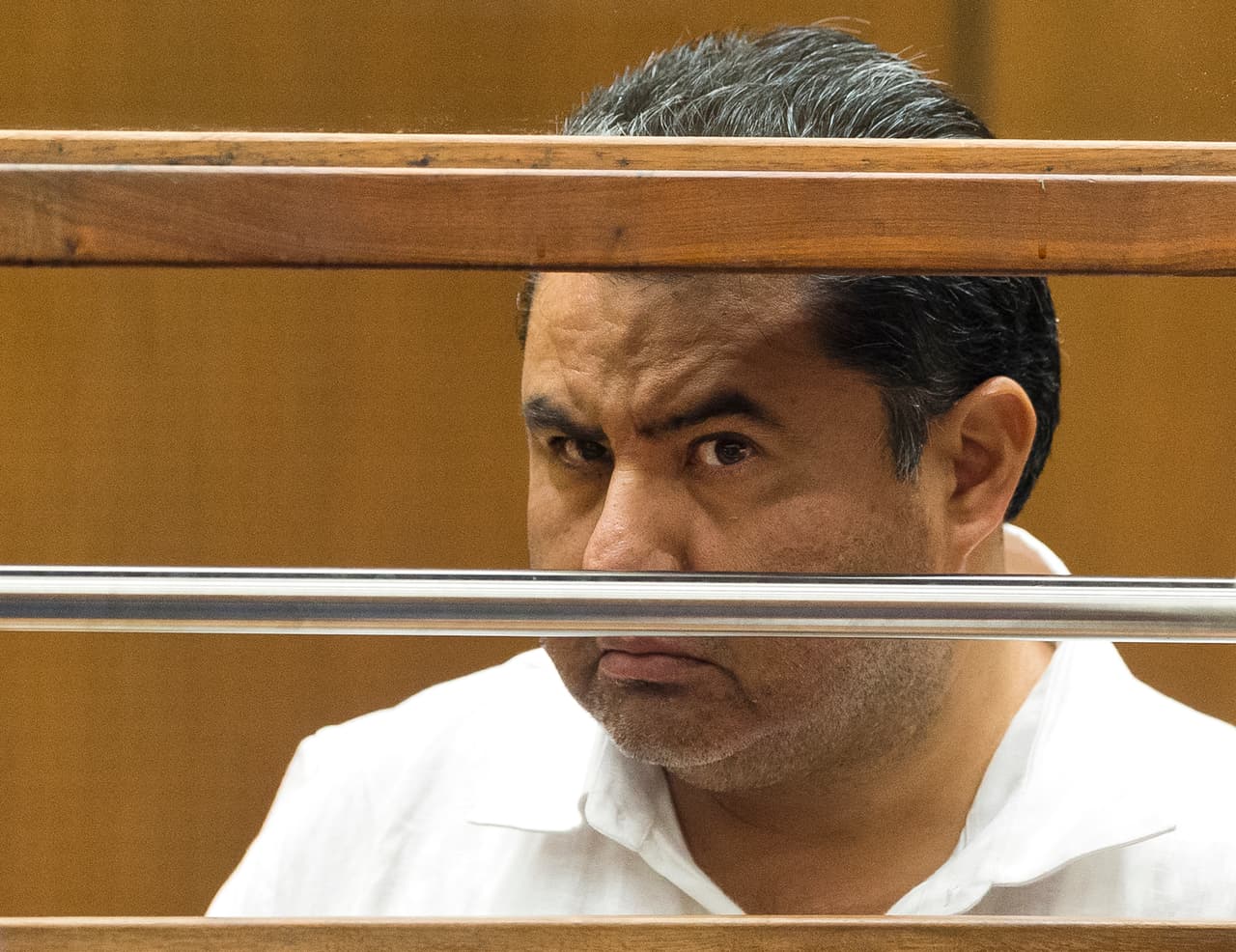 Policía testifica que líder de La Luz del Mundo fue grabado en un trío sexual con un adolescente y que organizó “grandes fiestas sexuales”