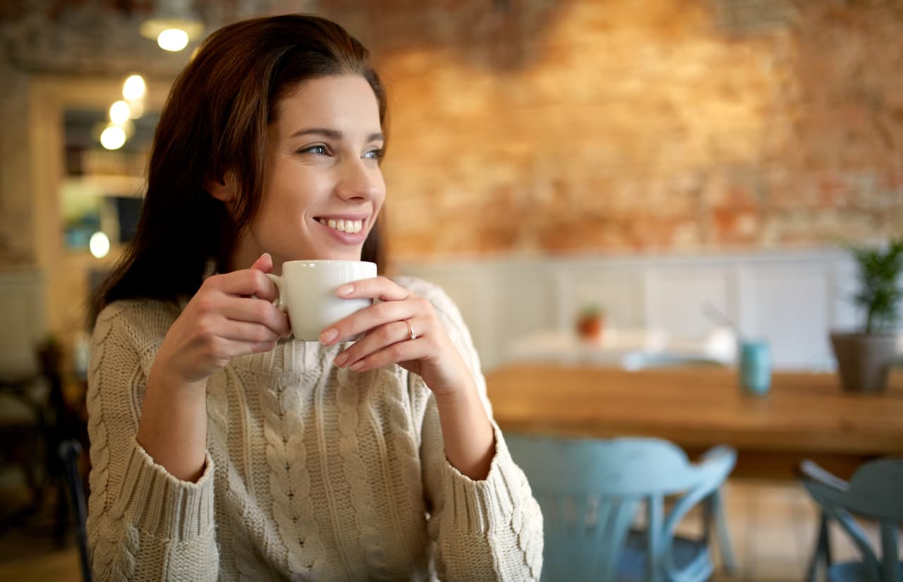 Comienza el día con una bebida estimulante, como un café o un té que te inspire y además que vibra con tu signo, si no es de tu agrado un jugo de frutas acabado de hacer, o un cereal con canela. Cuando alguien se te acerque para desilusionarte no le des entrada y no comentes tus planes personales con los demás.