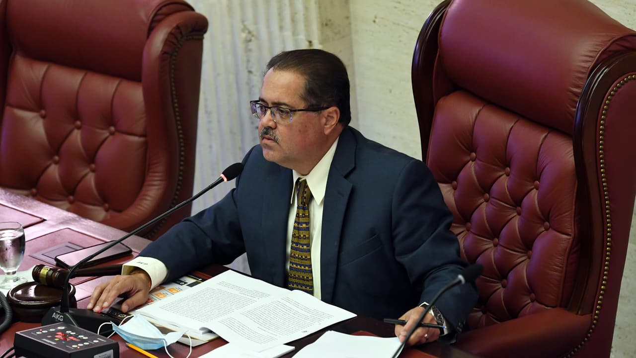 Dalmau advierte a 'Tatito' Hernández que "el pueblo lo está mirando y el pueblo popular también"