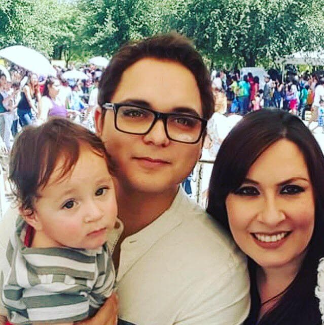 Además de seguir trabajando en el medio del espectáculo, Fabián pasa el tiempo junto a su familia pues ahora está casado y tiene un hijo.