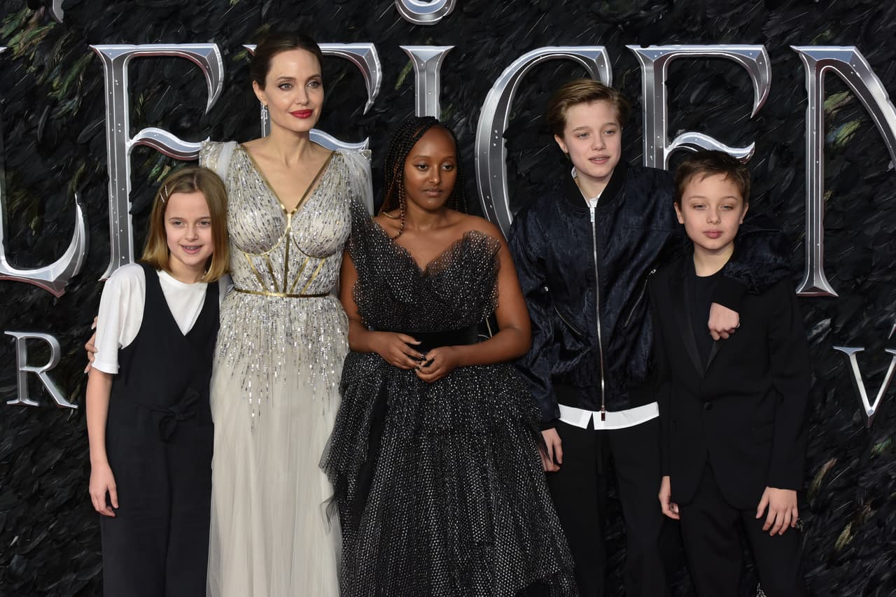 Hace tres semanas 
<b><a href="https://www.univision.com/temas/angelina-jolie" target="_blank">Angelina Jolie</a></b> se enfrentó a la decisión del juez John Ouderkirk, quien 
<b><a href="https://www.univision.com/famosos/brad-pitt-custodia-compartida-hijos-angelina-jolie" target="_blank">aprobó la petición de Brad Pitt de mantener la custodia compartida de sus hijos menores de edad</a></b> y desestimó la solicitud de la protagonista de 'Maléfica' de que su ex solo tuviera derecho a visitas supervisadas.