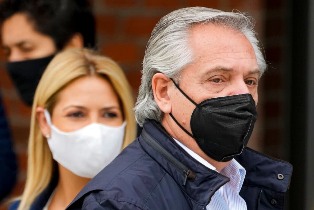 El partido que gobierna en Argentina pierde el control de Senado tras elecciones legislativas