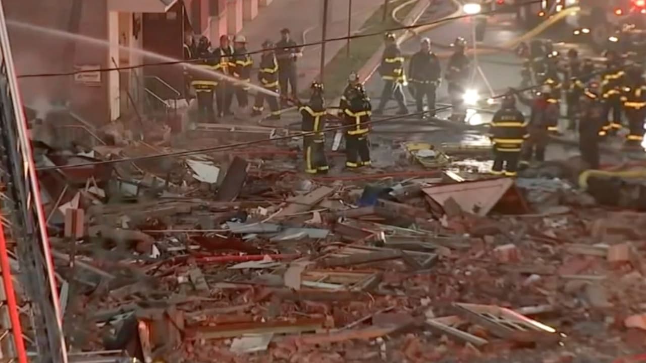 Se cree que la explosión fue causada por una 
<b>fuga de gas</b>, pero las autoridades aún están investigando la causa.
<br>