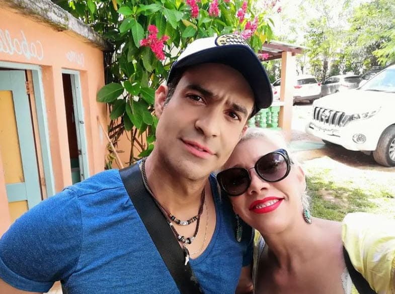 Cynthia Klitbo, quien fue pareja del actor dominicano antes que la llamada ‘Mujer Escándalo’, le ofreció su apoyo a Niurka cuando dio a conocer que ya no estaba con Vidal.